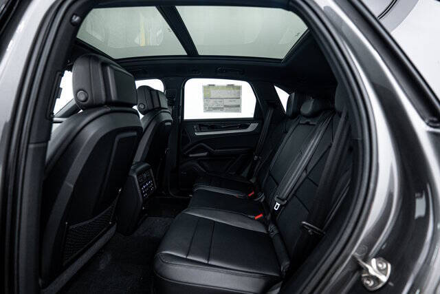 2025 Porsche Cayenne E-Hybrid