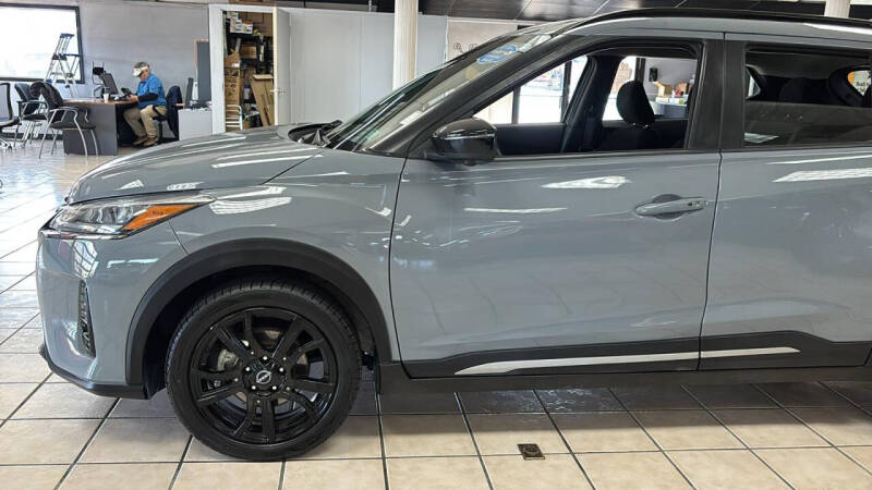 2024 Nissan Kicks SR