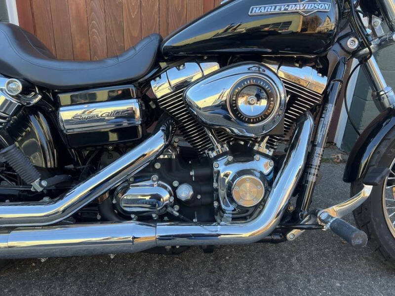 2011 Harley-Davidson dYNA sUPER GLIDE