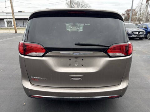 2018 Chrysler Pacifica Touring L