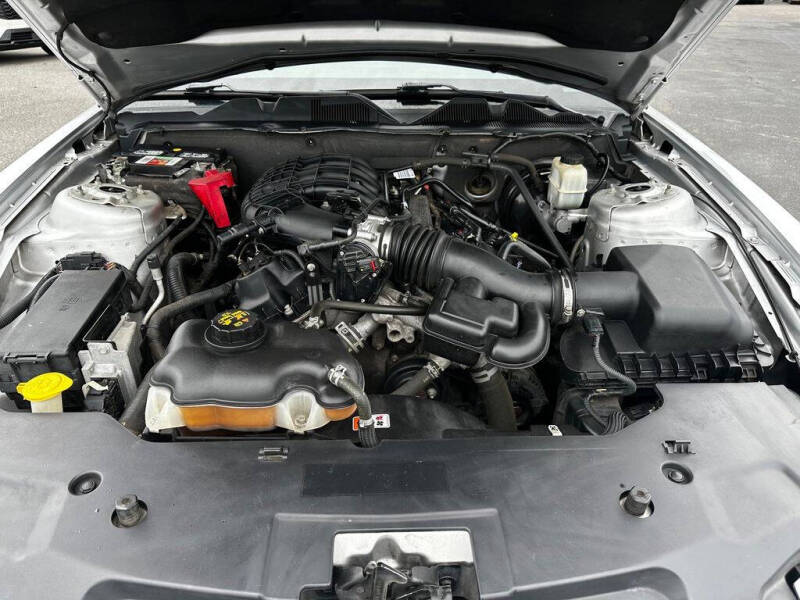 2012 Ford Mustang V6