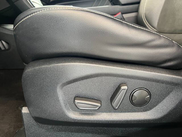 2020 Ford Edge ST