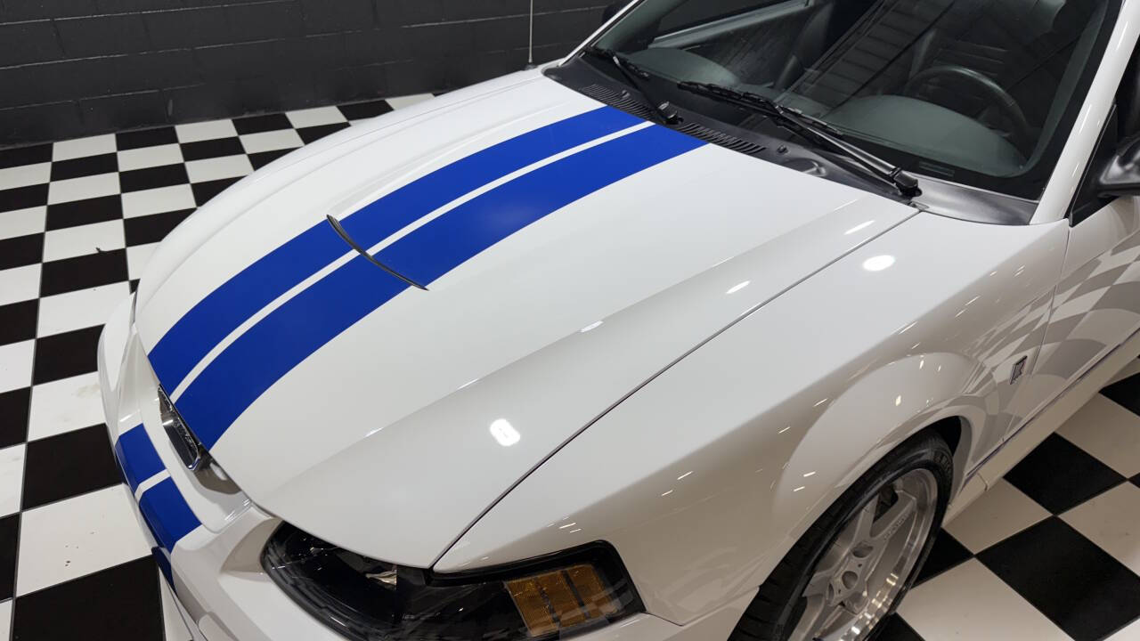 2003 Ford Mustang 15