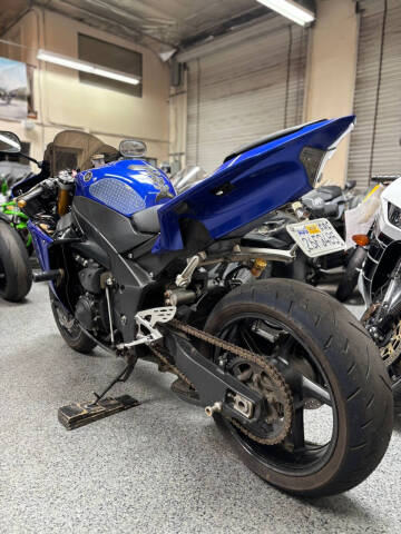 2009 Yamaha YZF-R1