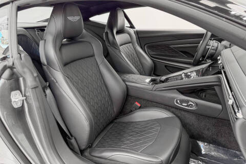 2024 Aston Martin DB12 V8