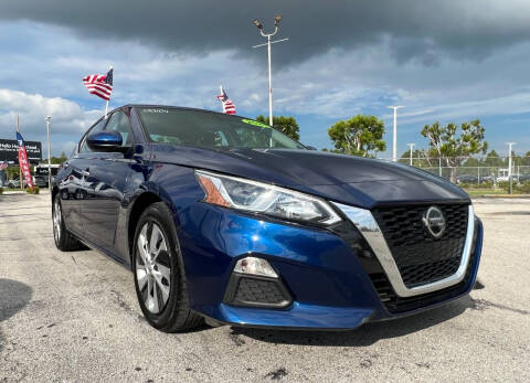 2020 Nissan Altima for sale at Car Depot in Miramar FL