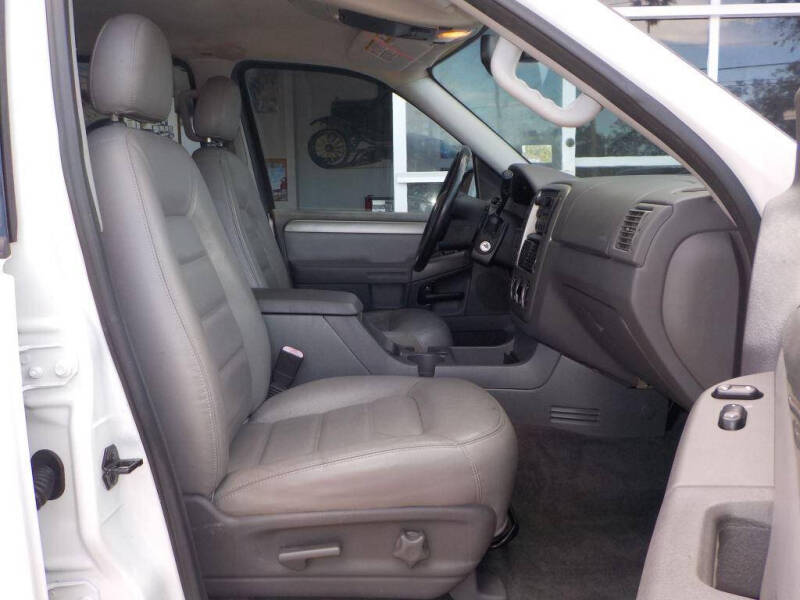 2005 Ford Explorer XLT