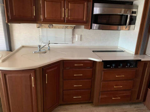 2004 Freightliner XC Chassis