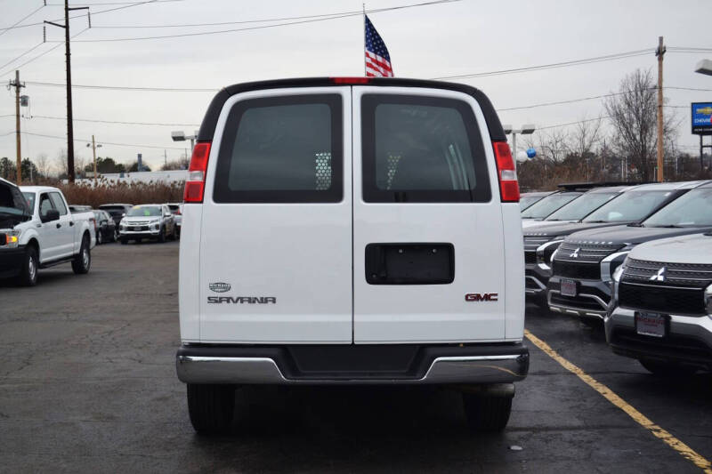 2024 GMC Savana 2500