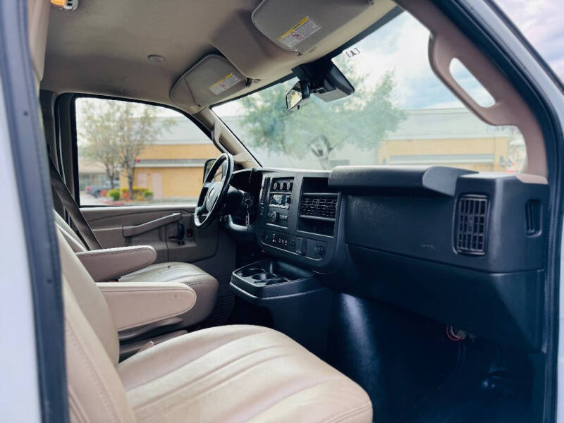 2020 Chevrolet Express 3500