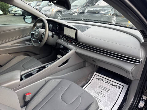 2023 Hyundai Elantra SEL