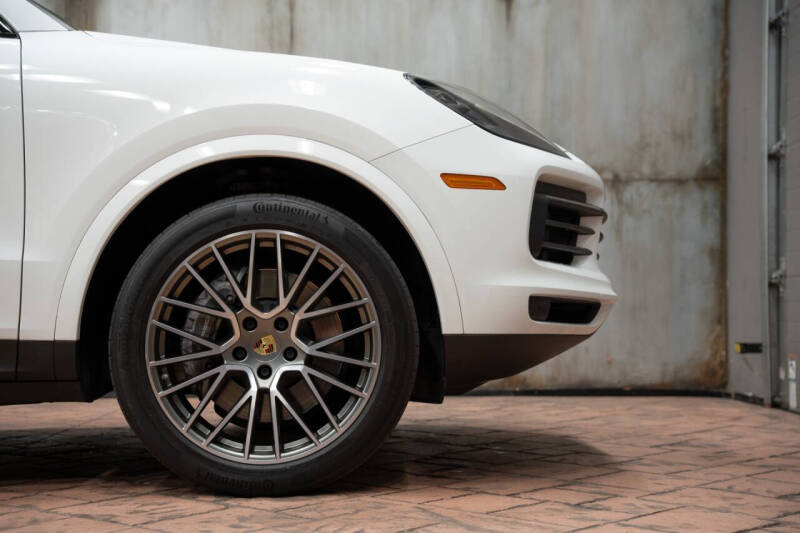 2022 Porsche Cayenne Platinum Edition