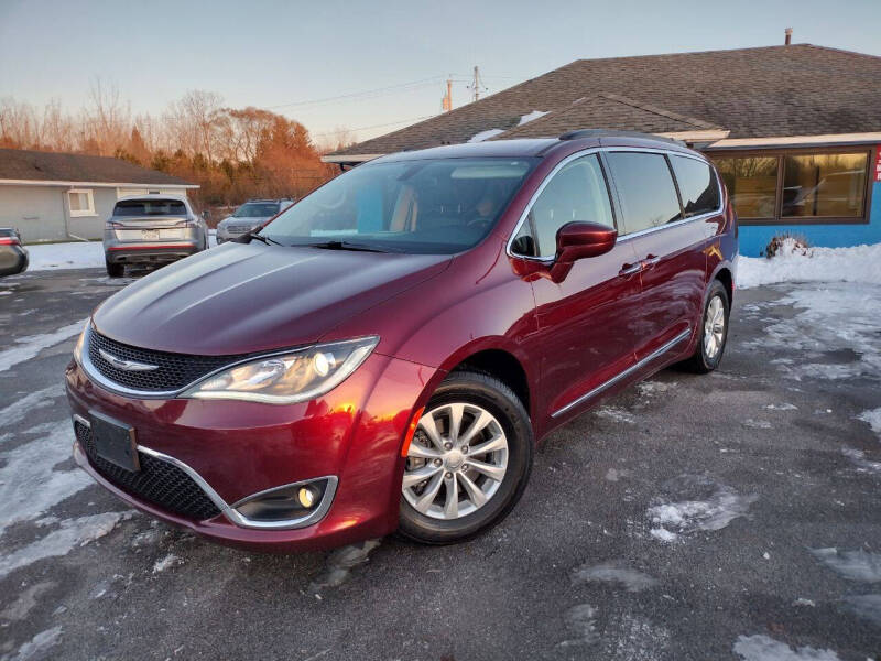 2017 Chrysler Pacifica for sale at Elbrus Auto Brokers, Inc. in Rochester NY