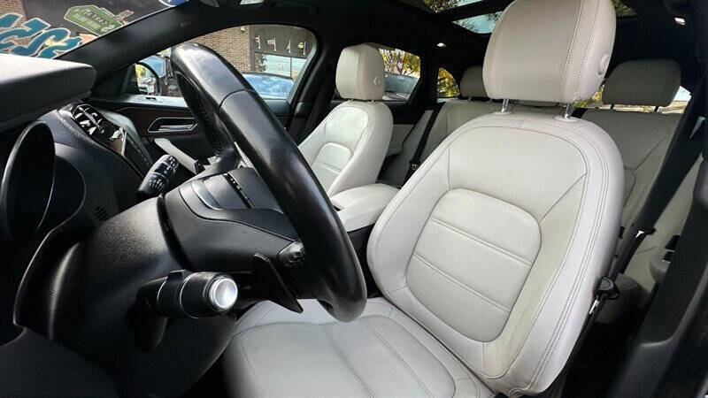 2018 Jaguar F-PACE 25t Prestige