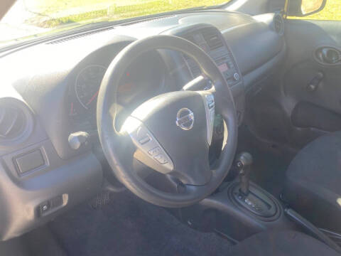 2015 Nissan Versa 1.6 S Plus