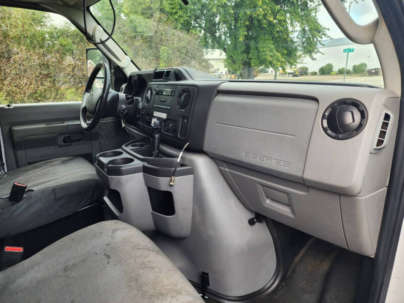 2018 Ford E-Series E-450 SD