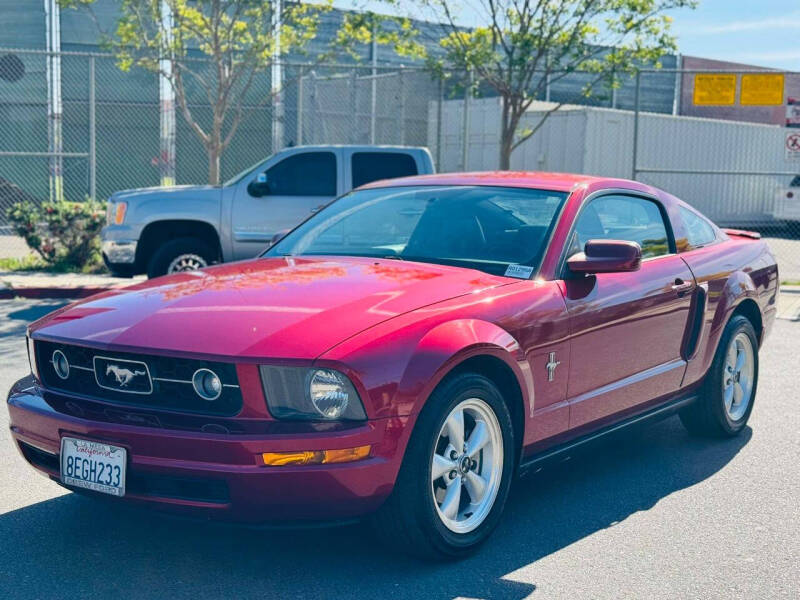 2007 Ford Mustang V6 Deluxe