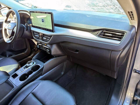 2025 Ford Escape Platinum