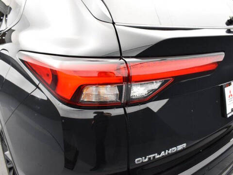 2025 Mitsubishi Outlander PHEV SEL Black Edition
