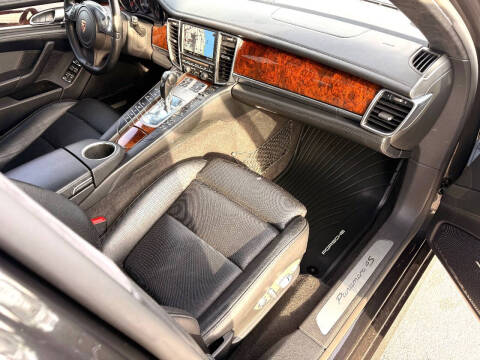 2014 Porsche Panamera 4S Executive