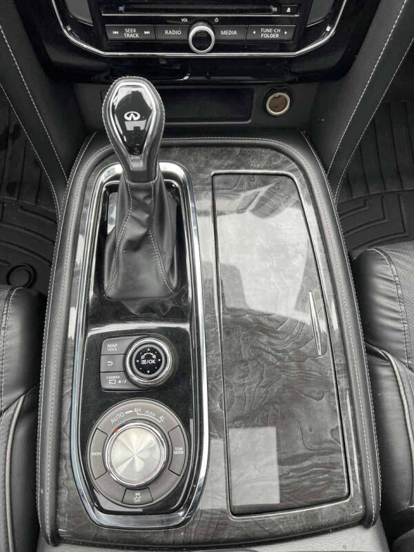 2020 Infiniti QX80 Luxe