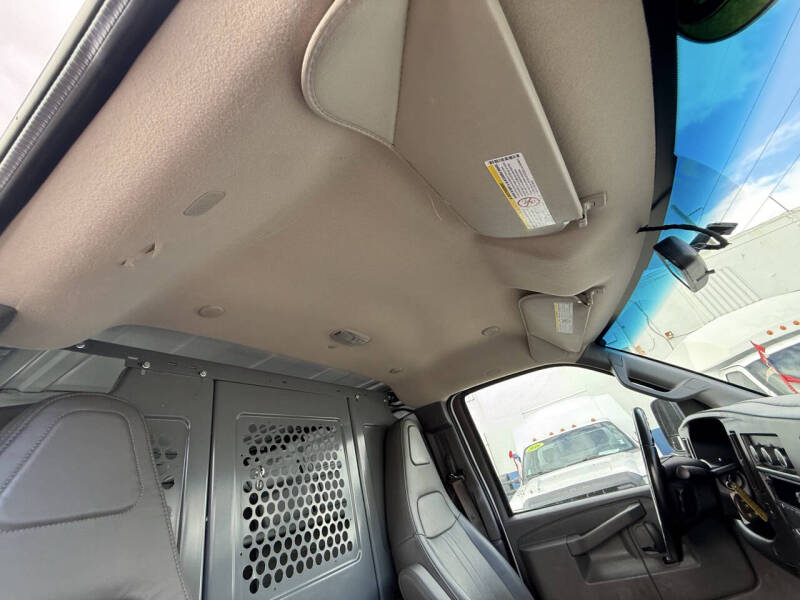 2022 GMC Savana 2500
