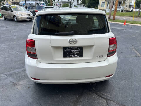2010 Scion xD