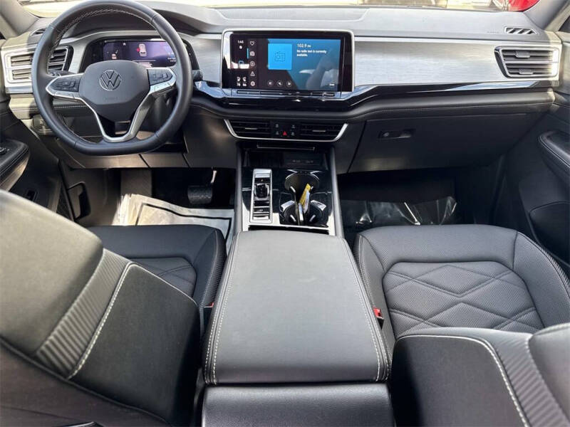 2025 Volkswagen Atlas Cross Sport SE 4Motion