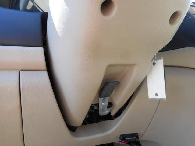 2003 Mazda MPV