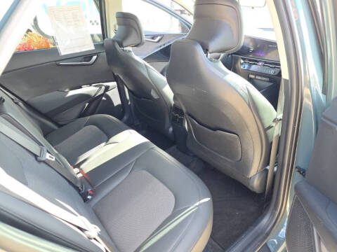 2023 Kia Niro EX Touring