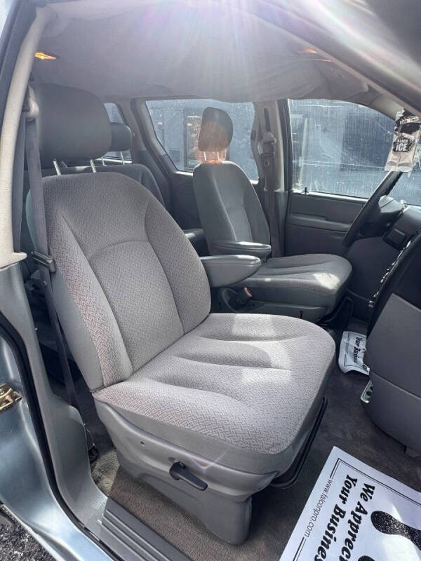 2006 Dodge Caravan SE