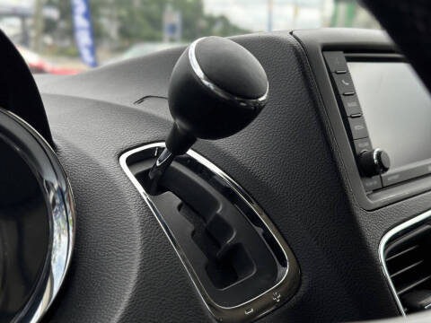 2014 Chrysler Town and Country Touring