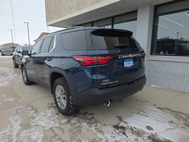 2023 Chevrolet Traverse LT Cloth
