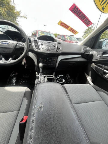 2017 Ford Escape SE