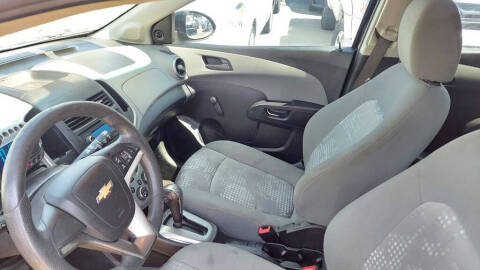 2016 Chevrolet Sonic LS Auto