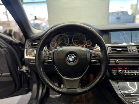 2011 BMW 5 Series 550i