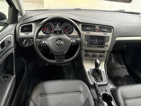 2017 Volkswagen Golf TSI Wolfsburg Edition