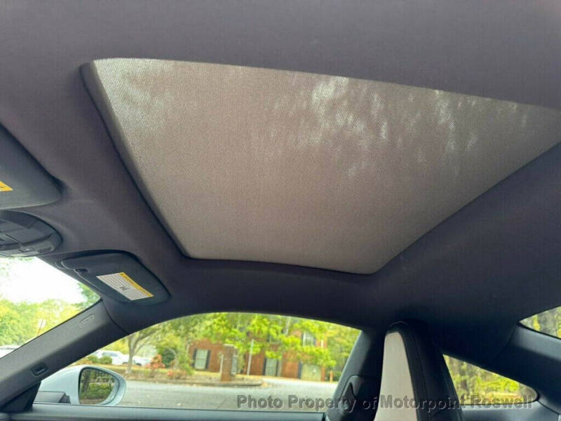 2025 Porsche 911 Carrera