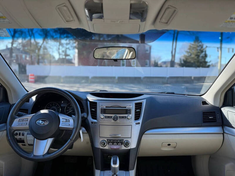 2010 Subaru Legacy 2.5i Premium