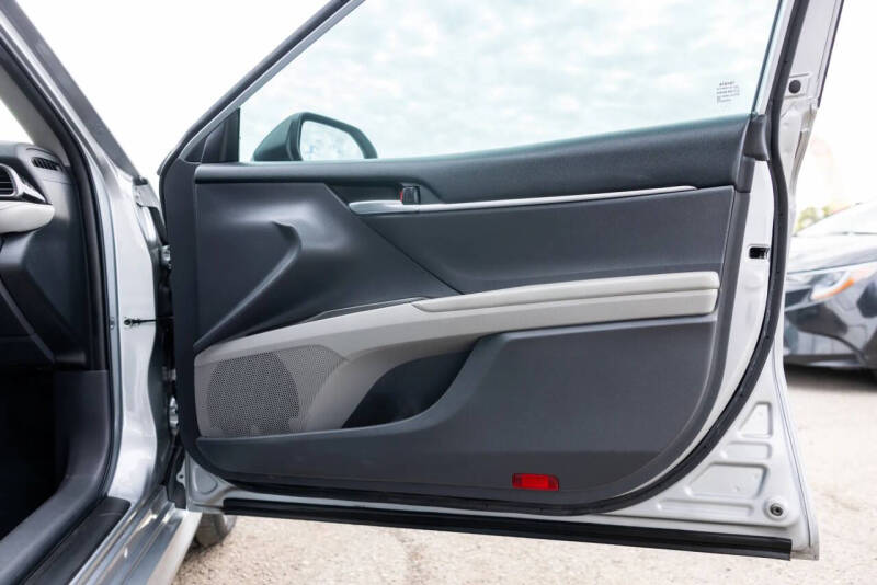 2021 Toyota Camry LE