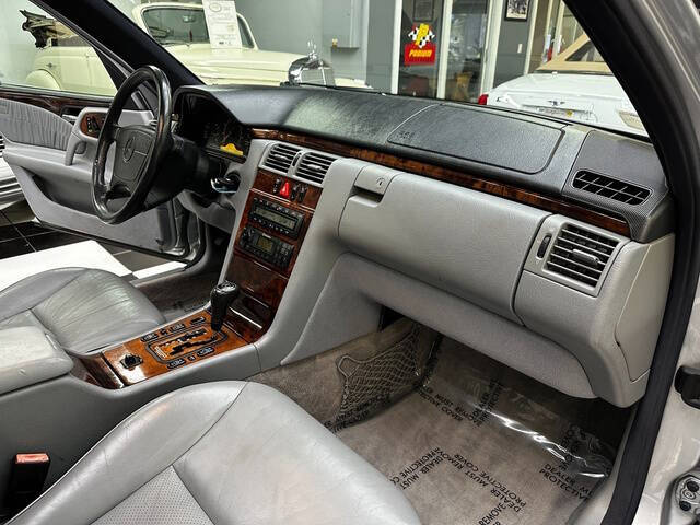 1999 Mercedes-Benz E-Class E 320