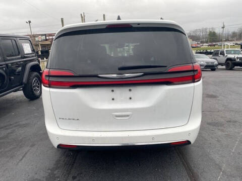 2023 Chrysler Pacifica Touring L