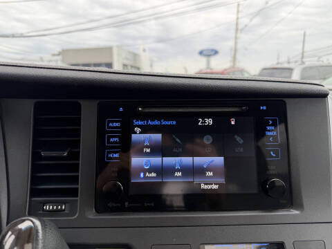 2016 Toyota Sienna XLE Premium 7-Passenger