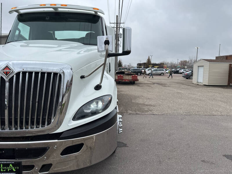 2021 International RH613