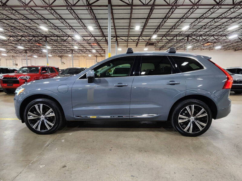 2023 Volvo XC60 Recharge T8 Plus Bright Theme