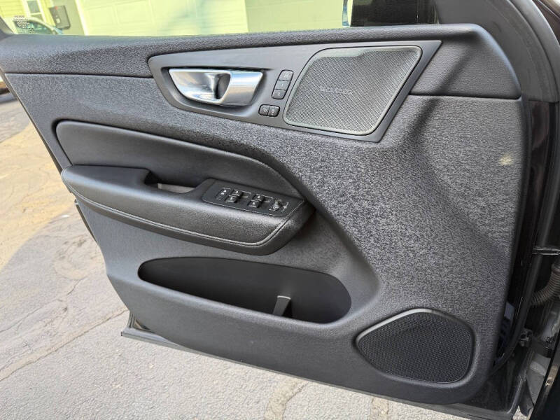 2021 Volvo XC60 T5 Inscription