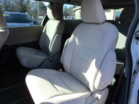 2017 Toyota Sienna L 7-Passenger