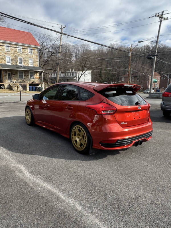 2018 Ford Focus ST