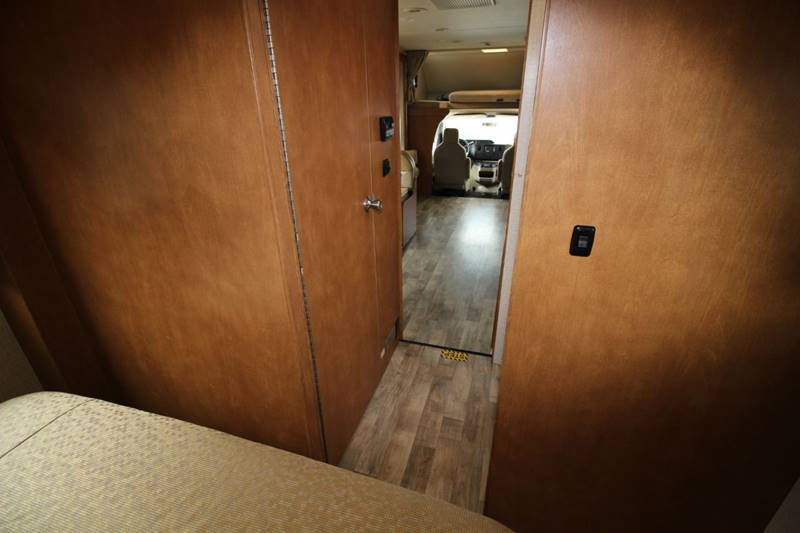 2017 Winnebago MINNIE WINNIE 31K