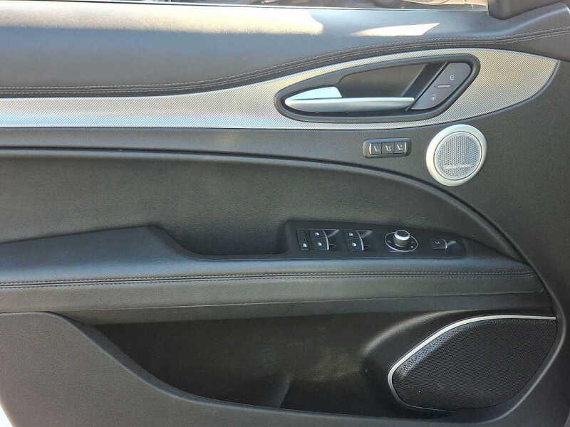 2023 Alfa Romeo Stelvio Veloce